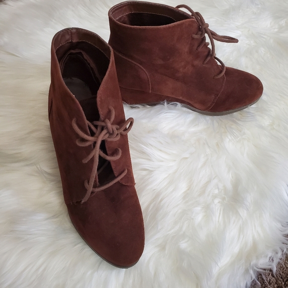Madden Girl Doman Suede Wedge Booties - Picture 11 of 11
